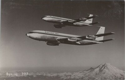 BOEING 707