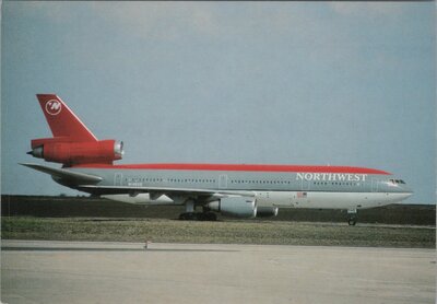 NORTHWEST AIRLINES Douglas DC 10-40