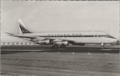 DOUGLAS DC-8