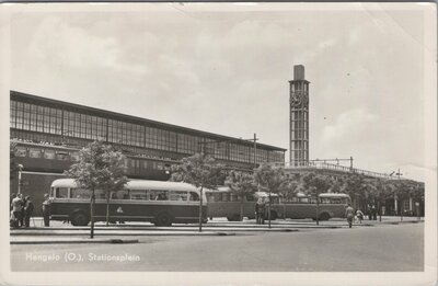 HENGELO - Stationsplein