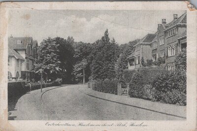 HAARLEM - Oosterhoutlaan, Haarlemmerhout Park