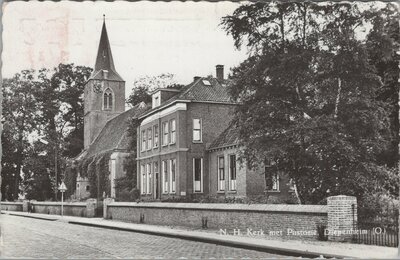 DIEPENHEIM - N. H. Kerk met Pastorie