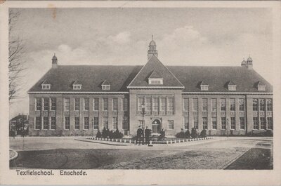 ENSCHEDE - Textielschool