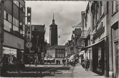 ENSCHEDE - Gronausestraat m. gezicht op toren Stadhuis