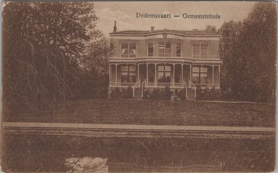 DEDEMSVAART - Gemeentehuis