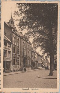 MAASEIK - Stadhuis