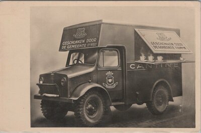 VLAARDINGEN? - Cantine. Geschonken door de Gemeente. Militaire Kantinewagen