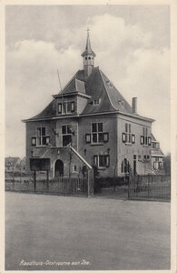 OOSTVOORNE AAN ZEE - Raadhuis