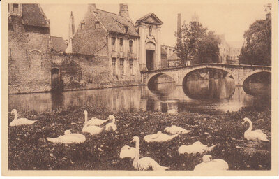 BELGIUM Bruges - Entree de Beguinage, unmailed Vintage Postcard