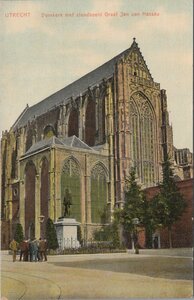 UTRECHT - Domkerk met Standbeeld Graaf Jan van Nassau