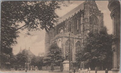 UTRECHT - Domkerk en standbeeld Graaf Jan van Nassau