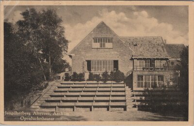 ARNHEM - Jeugdherberg Alteveer. Openluchttheater