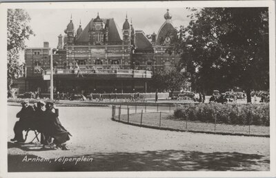 ARNHEM - Velperplein