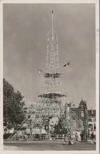 ARNHEM - Parijs in Arnhem Zomer 1950. Eiffeltoren