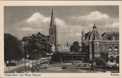 ARNHEM - Velperplein met Musis Sacrum