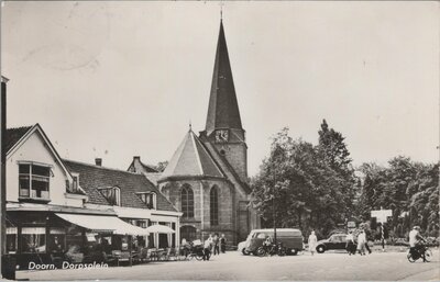 DOORN - Dorpsplein