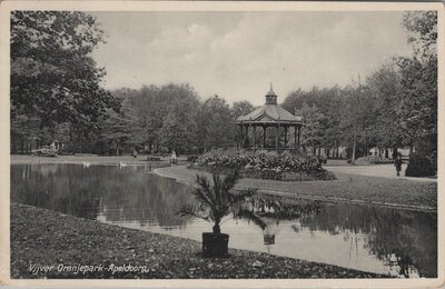 APELDOORN - Vijver Oranjepark