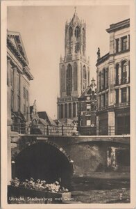 UTRECHT - Stadhuisbrug met Dom