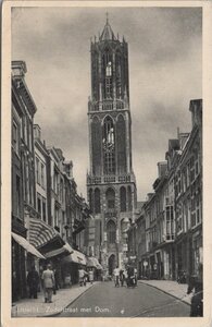 UTRECHT - Zadelstraat met Dom