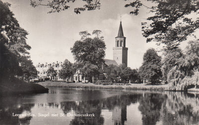 LEEUWARDEN - Singel met St. Dominicuskerk