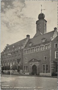 NIJMEGEN - Raadhuis met gedeputeerdenpoort (Ao 1663)