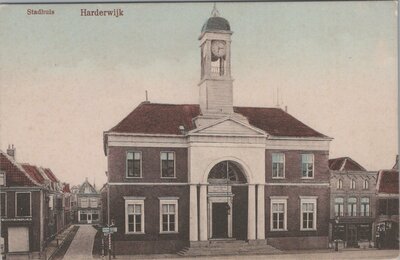 HARDERWIJK - Stadhuis