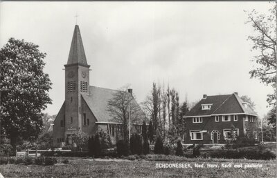 SCHOONEBEEK - Ned. Herv. Kerk met Pastorie