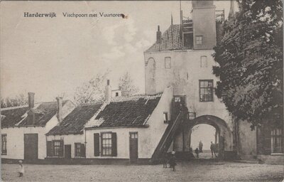 HARDERWIJK - Vischpoort met Vuurtoren