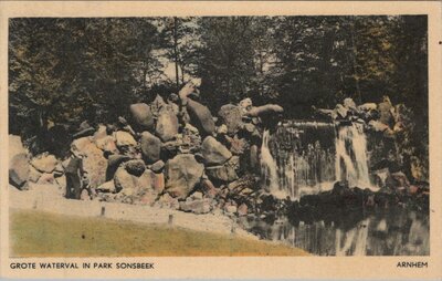 ARNHEM - Grote waterval in park Sonsbeek