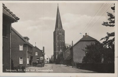 SEVENUM - R. K. Kerk met Gemeentehuis