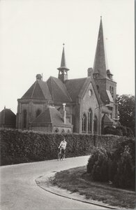 HOOGE MIERDE - R. K. Kerk