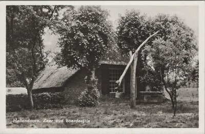 HELLENDOORN - Zeer oud boerderijtje