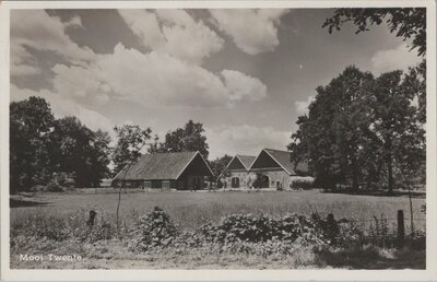 TWENTE - Moderne boerderijen in het Twentse Landschap