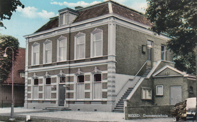 BEESD - Gemeentehuis