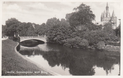 ZWOLLE - Sassenpoort met Brug