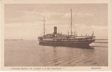 IJMUIDEN - Uitgaande Mailboot (de Vondel v.d. Mij. Nederland)