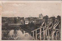 DOESBURG - Bertelstraat met Ned. Herv. Kerk