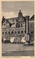 ALMELO - Het Waaggebouw met Monument