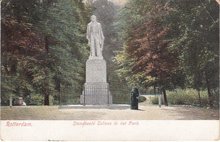 ROTTERDAM - Standbeeld Tollens in het Park