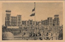 SCHEVENINGEN - Kinderstrand en Palace Hotel