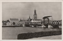 KAMPEN - Gezicht op Kampen met IJsselbrug