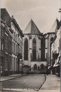 ZWOLLE - Sassenstraat met Grote Kerk