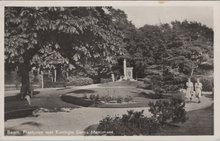 BAARN - Plantsoen met Koningin Emma Monument