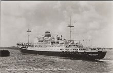 IJMUIDEN - m. s. Oranje Nassau verlaat de Noordersluis