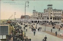 SCHEVENINGEN - Boulevard met Palace Hotel