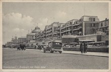 SCHEVENINGEN - Boulevard met Grand Hotel