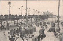 SCHEVENINGEN - Strandgezicht met Pier