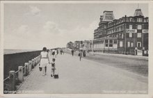 ZANDVOORT - Boulevard met Grand Hotel