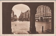 NIJMEGEN - Kerkboog met gezicht op de Markt