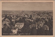 HILVERSUM - Panorama van de Raadhuis toren af